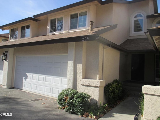 view of front facade with a garage