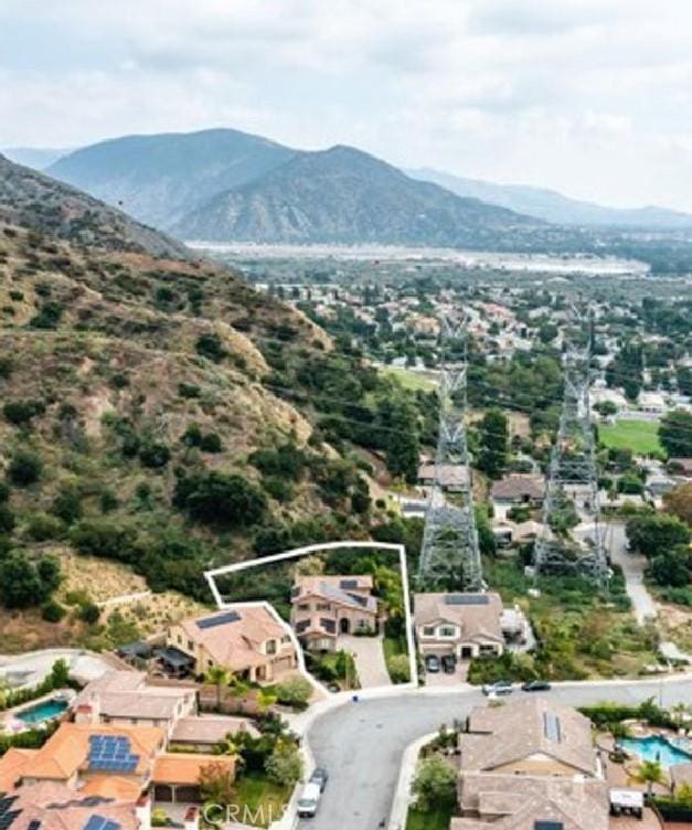 bird's eye view featuring a mountain view