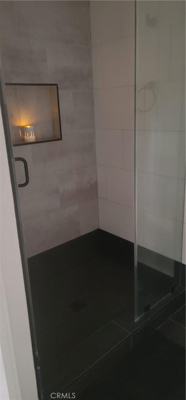 bathroom with walk in shower