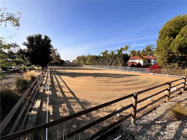 view of yard featuring a rural view