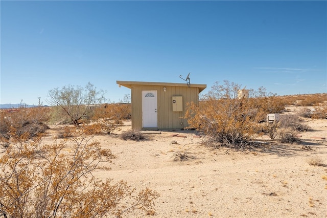 view of outbuilding