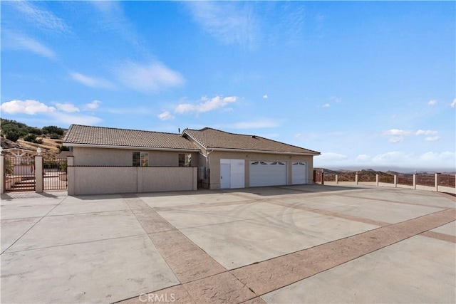 view of front of house with a garage