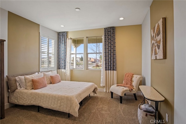 bedroom featuring carpet floors