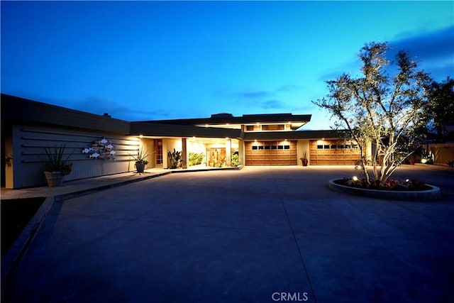 prairie-style home with a garage