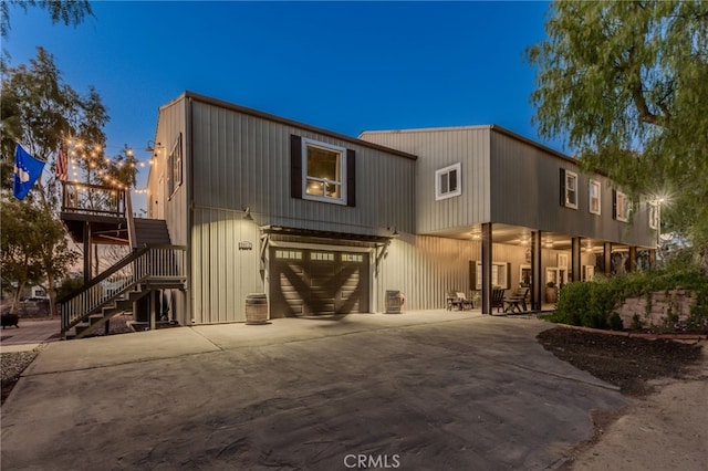 view of front of house featuring a garage