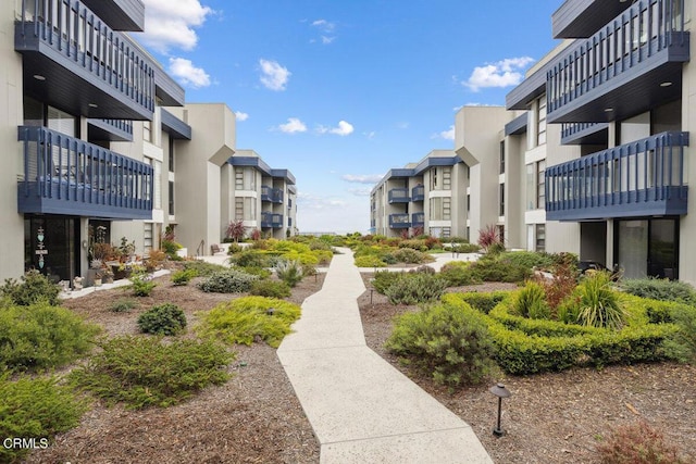 view of home's community featuring a residential view