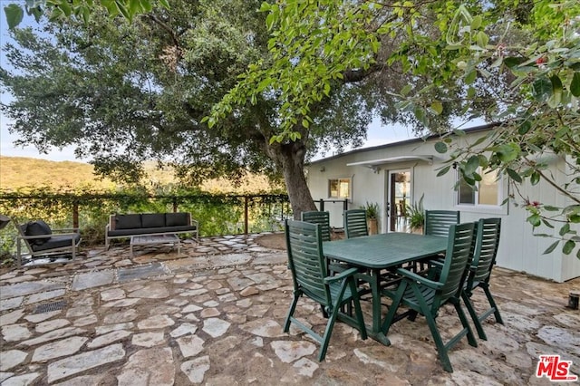 view of patio featuring an outdoor hangout area