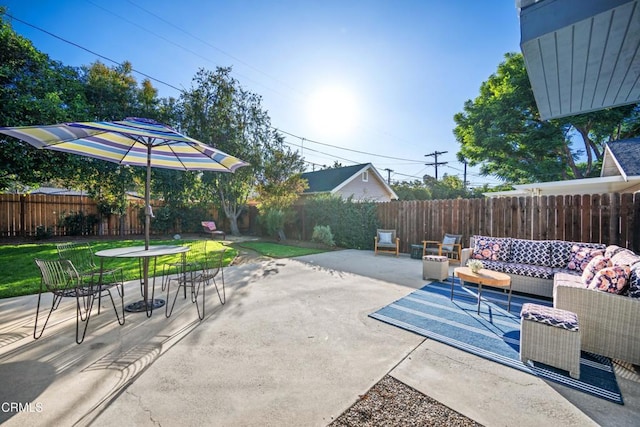 view of patio featuring outdoor lounge area