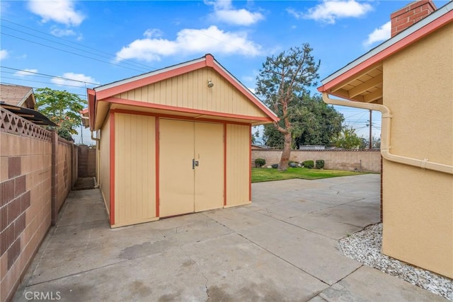 view of outbuilding