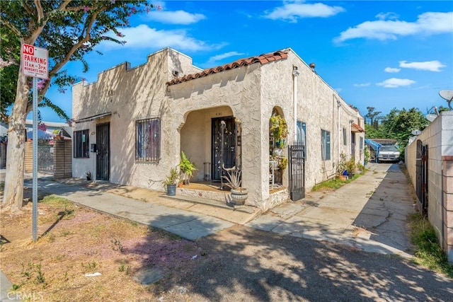 view of front of property