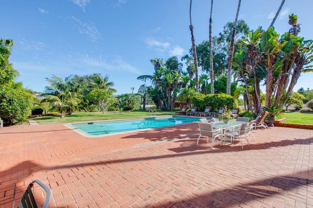 623 Quail Gardens Ln, Encinitas, CA 92024 - pool with a patio