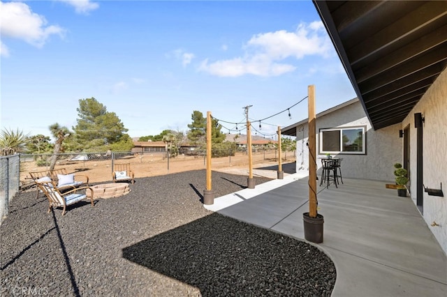 view of yard featuring a patio