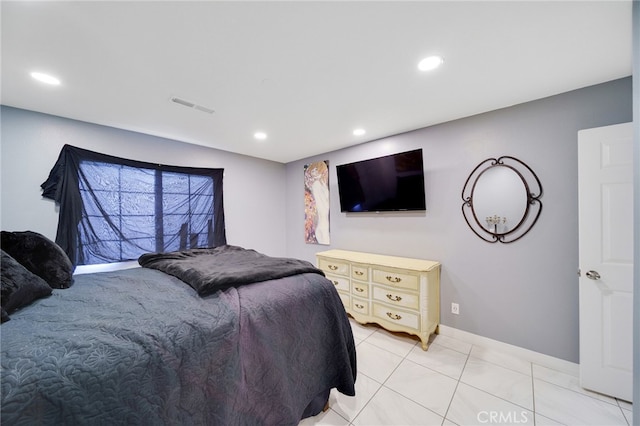 bedroom featuring recessed lighting, visible vents, and baseboards