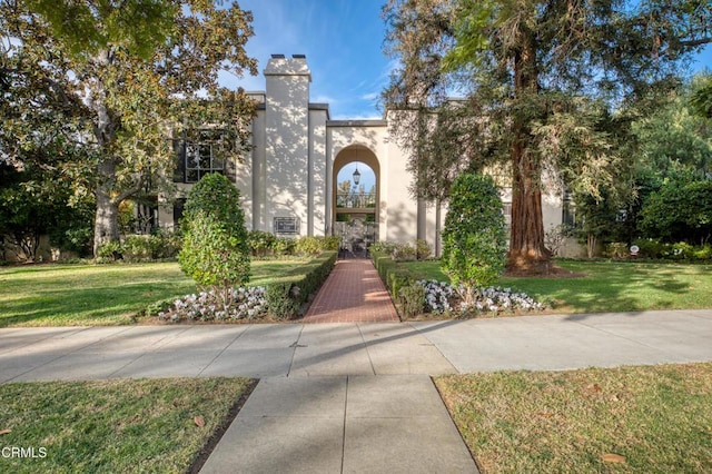 view of front of house with a front yard