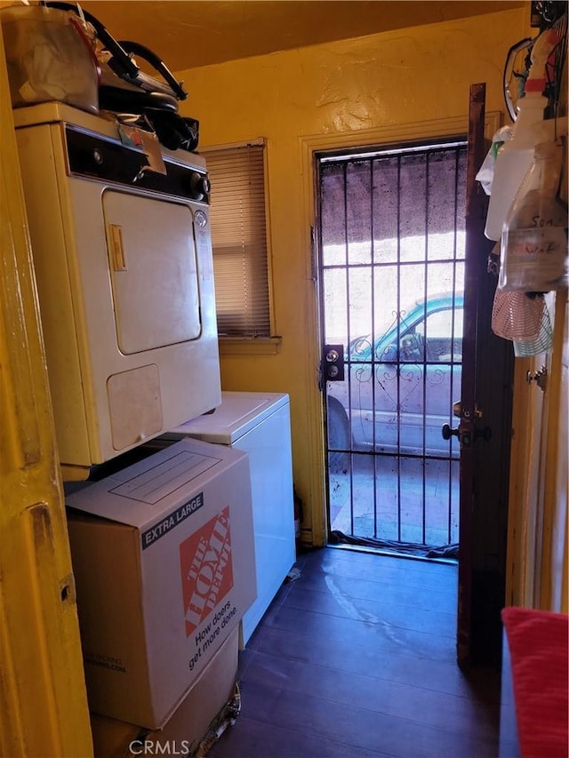 laundry room featuring washer / dryer