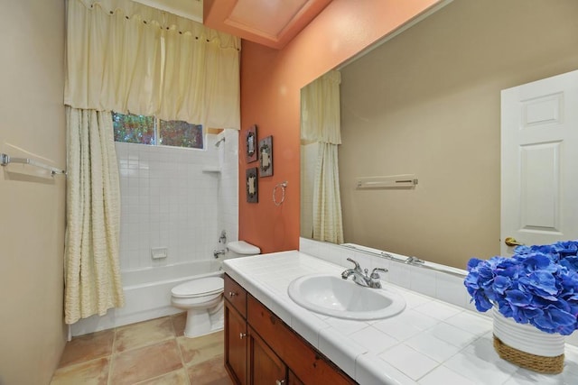 full bathroom featuring toilet, shower / bath combo, and vanity