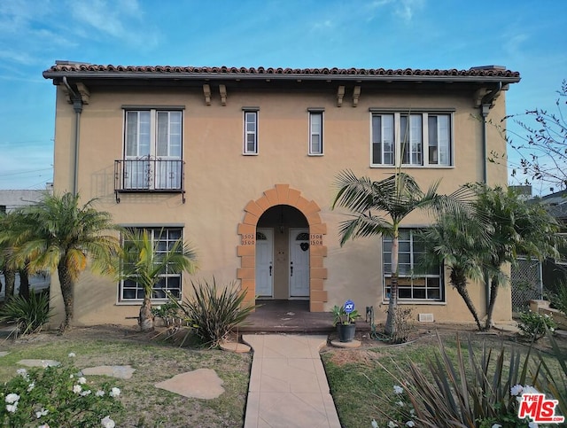 view of mediterranean / spanish-style home