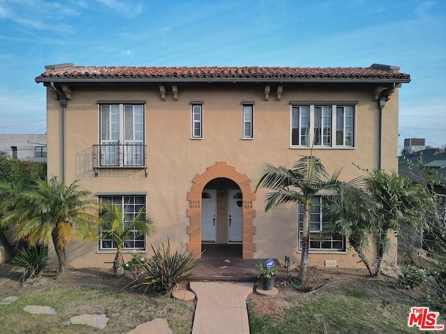 view of mediterranean / spanish home