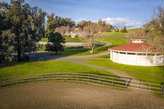 view of home's community featuring a rural view