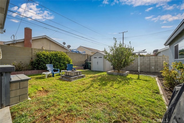 view of yard featuring a storage shed