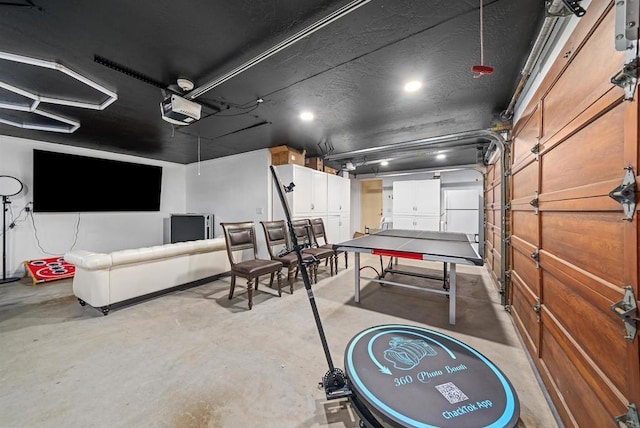 playroom featuring concrete floors