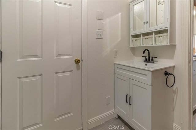 bathroom featuring sink