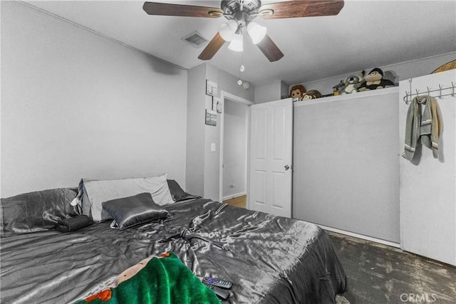 bedroom featuring ceiling fan