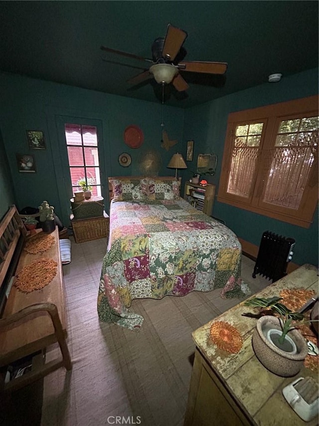 bedroom featuring ceiling fan