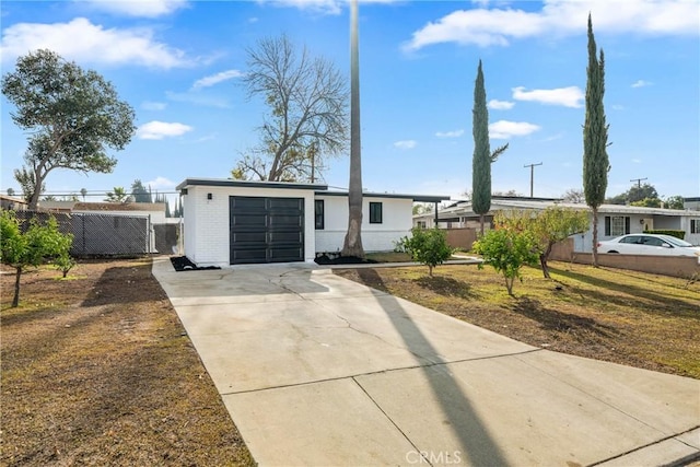 ranch-style house with a front yard