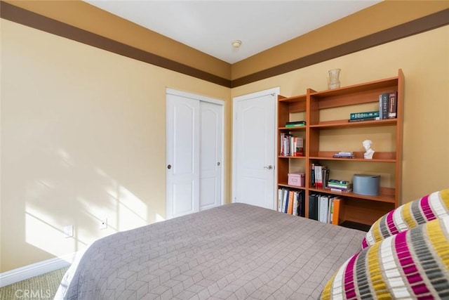 bedroom featuring a closet