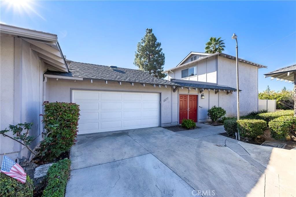 view of front of house with a garage