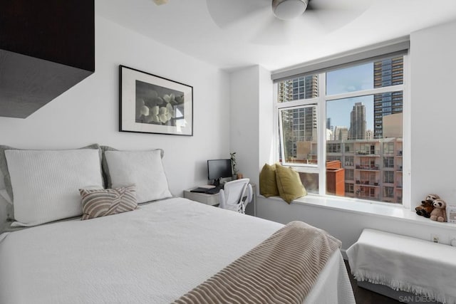 bedroom featuring ceiling fan