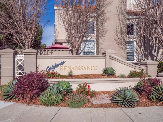 view of community / neighborhood sign