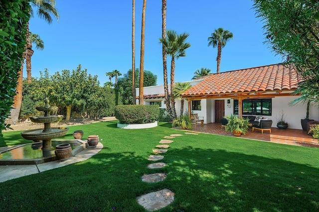 view of yard featuring a patio area