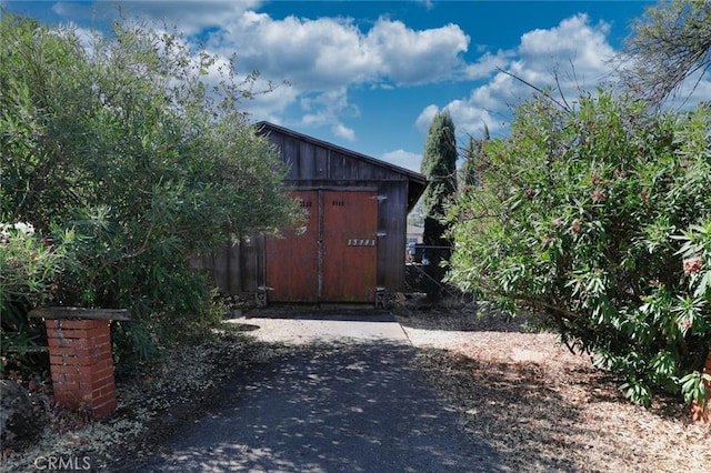 view of outbuilding