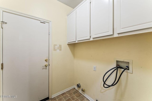 laundry area featuring cabinets, hookup for a washing machine, and gas dryer hookup