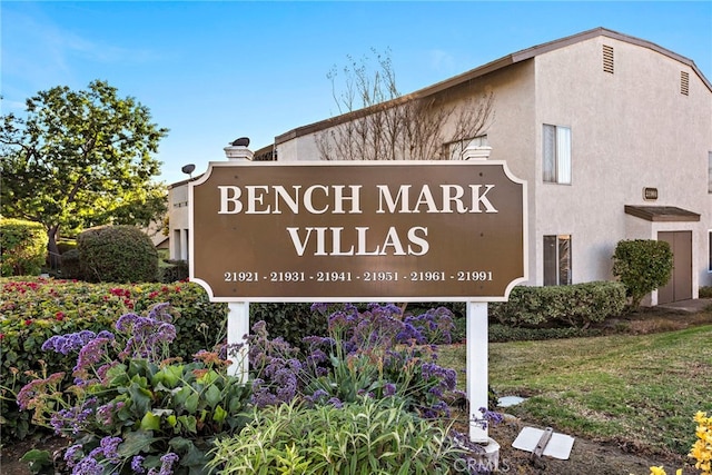 view of community / neighborhood sign