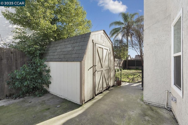 view of outbuilding