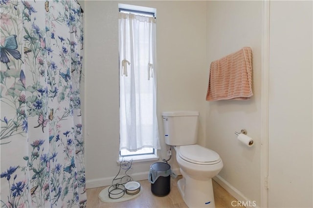 bathroom featuring toilet