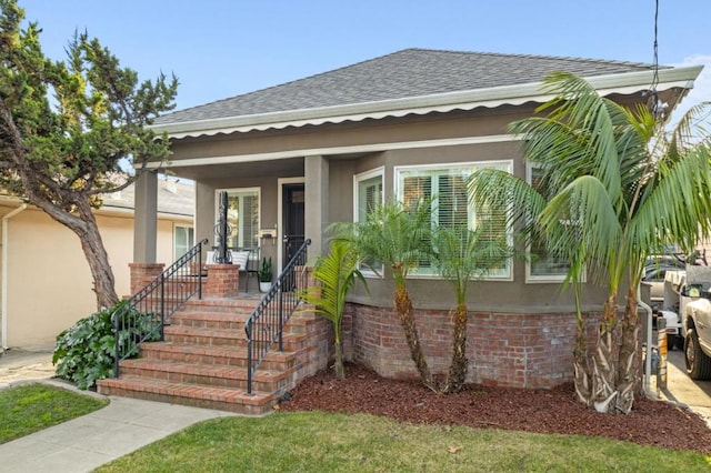 view of front facade featuring a porch