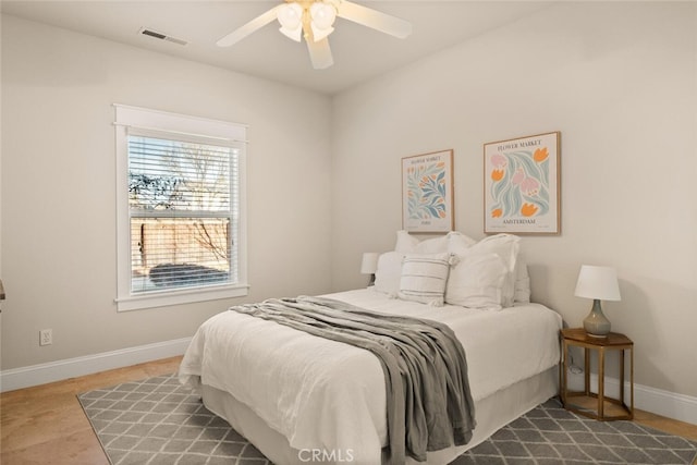 bedroom with ceiling fan