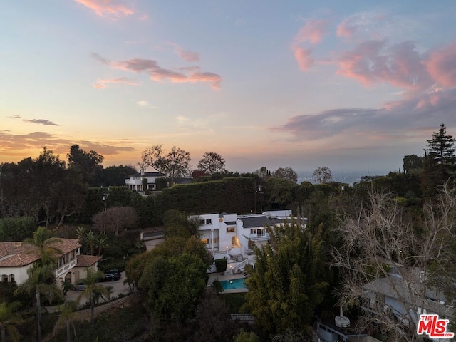 view of aerial view at dusk