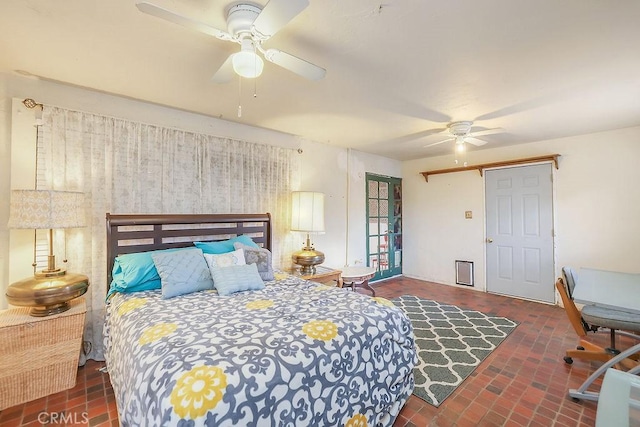 bedroom with ceiling fan