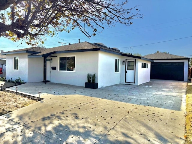 single story home featuring a garage