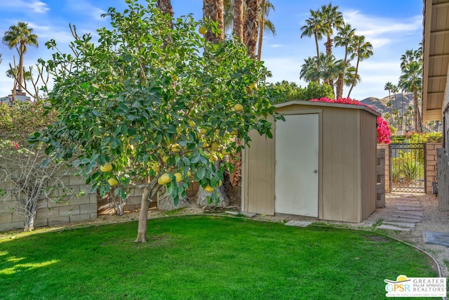 view of outdoor structure featuring a yard