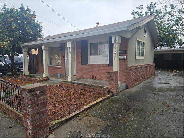 view of front of home featuring a porch