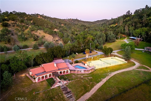 view of aerial view at dusk