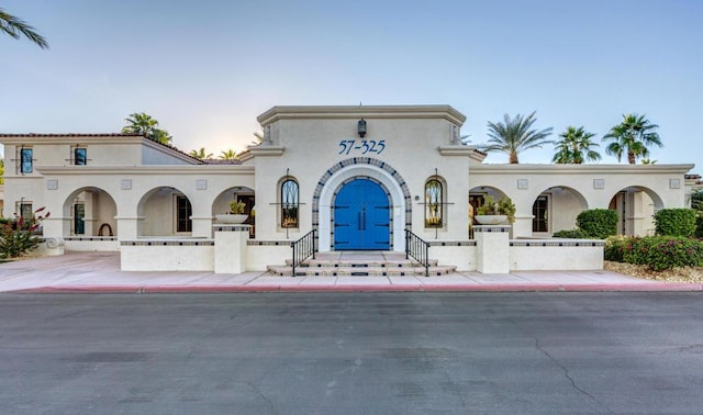 view of mediterranean / spanish-style home