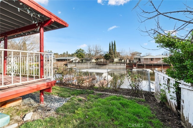 view of yard featuring a water view