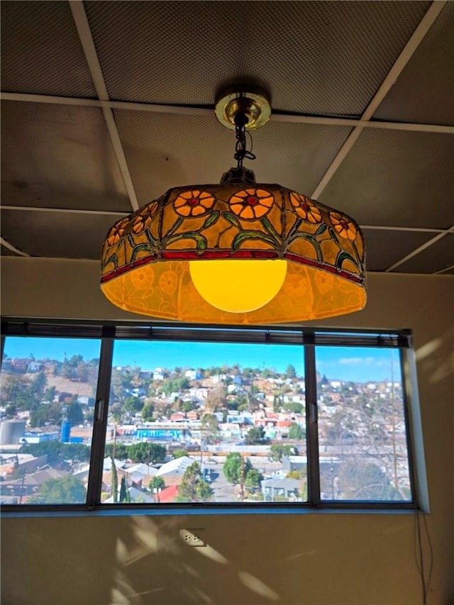 room details featuring a drop ceiling